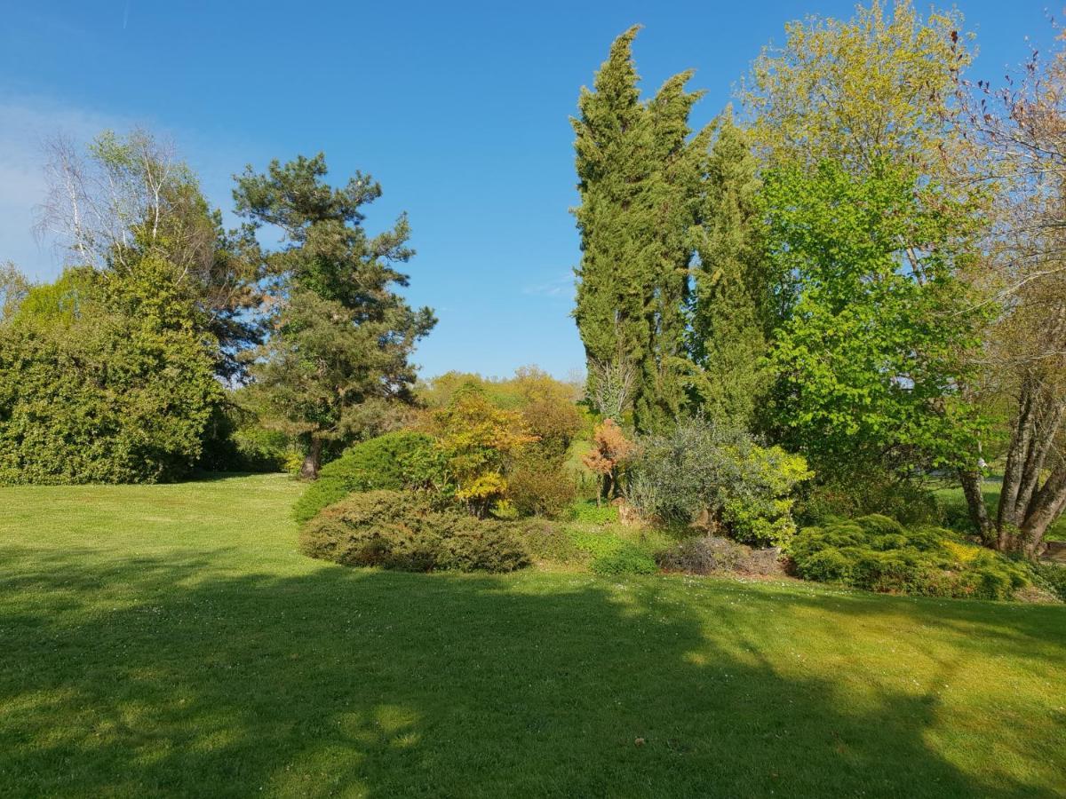 Le Fuchier Bed & Breakfast Saint-Martin-de-Fressengeas Luaran gambar